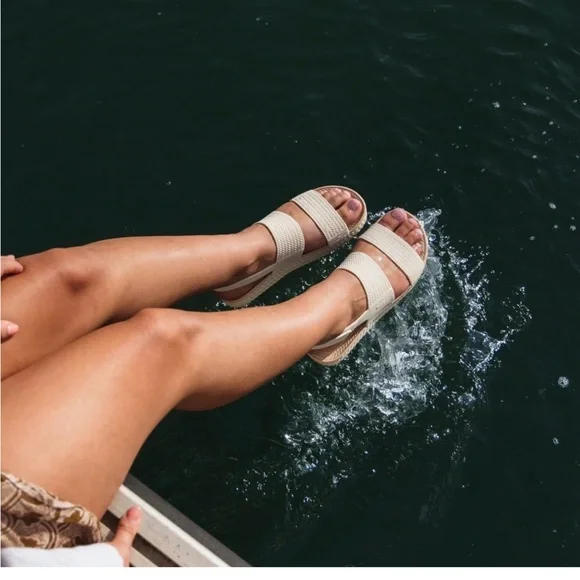 Reef Women's Water Vista Backstrap Sandal Size 11 - Picture 3 of 11